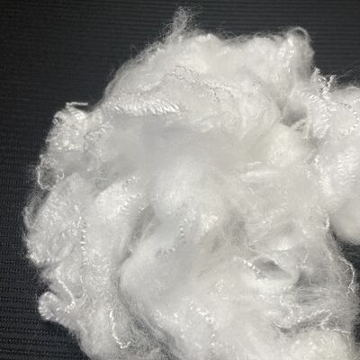 Jakość Białe włókna z polipropylenu 2D × 51 mm lekkie i trwałe do filtrów i materiałów podkładowych fabryka