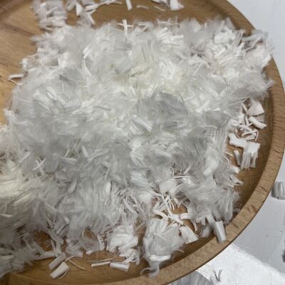 Dobra cena. Włókno PET 6MM, przyjazne dla środowiska, niskociśnieniowe włókno rozpuszczalne do zastosowań przemysłowych Filtr i wnętrza samochodowe Filtr materiały torebki herbatne w Internecie